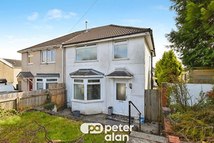 3 Bedroom Semi-Detached House For Sale In Gwladys Street, Penywaun, Aberdare, CF44