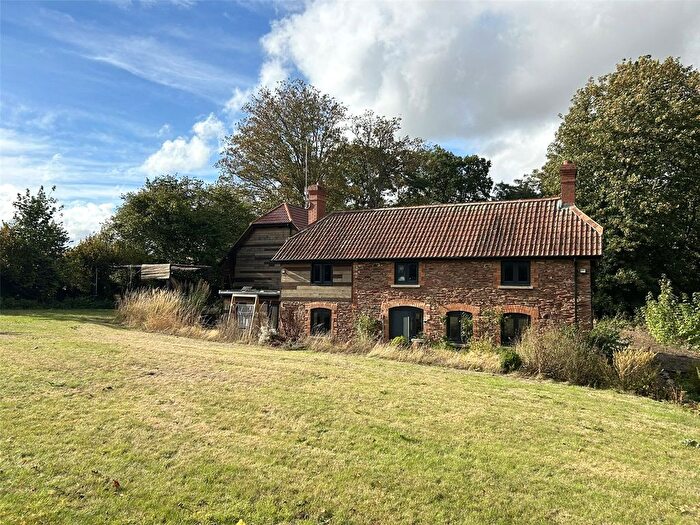 3 Bedroom Detached House To Rent In Burlinch, West Monkton, Taunton, TA2