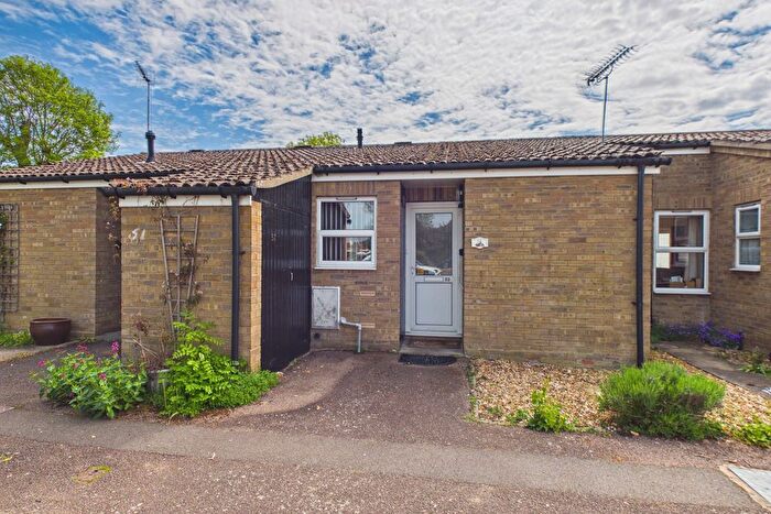 1 Bedroom Terraced Bungalow For Sale In Queens Close, Harston, CB22