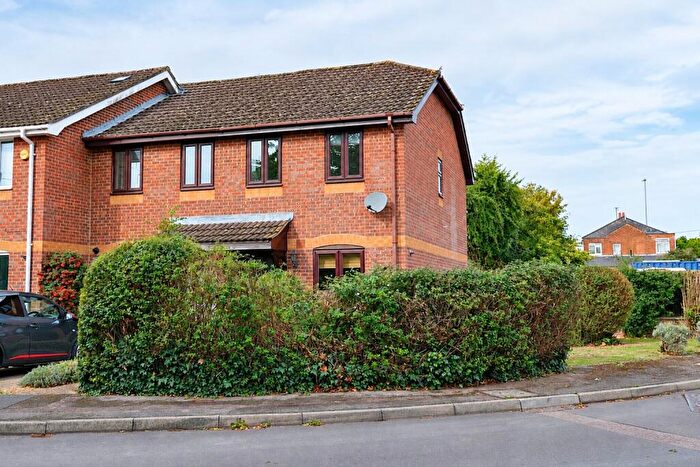 2 Bedroom End Of Terrace House For Sale In Jacobs Walk, Totton, Southampton, SO40