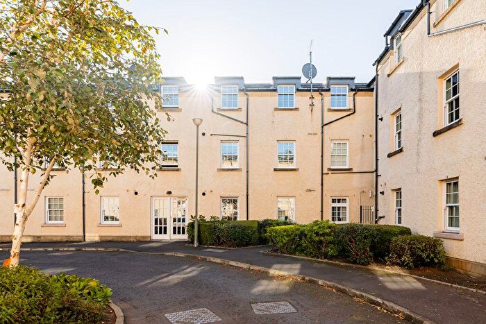 2 Bedroom Flat For Sale In / Willowbrae Road, Edinburgh, EH8