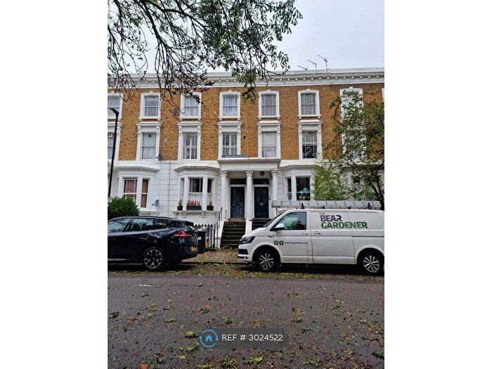 Studio To Rent In Guildford Road, London, SW8