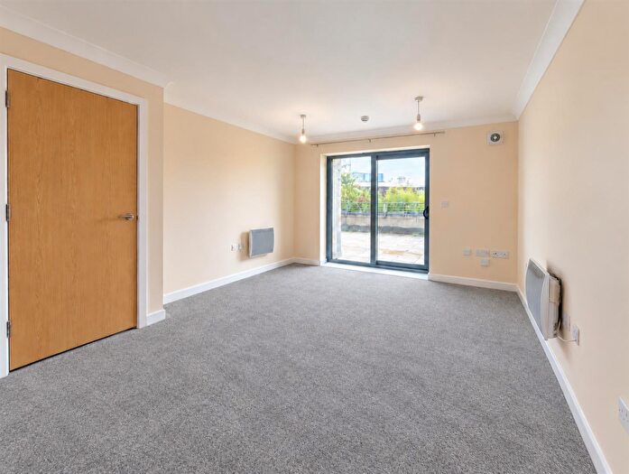 1 Bedroom Apartment To Rent In Quayside Drive, Colchester, CO2