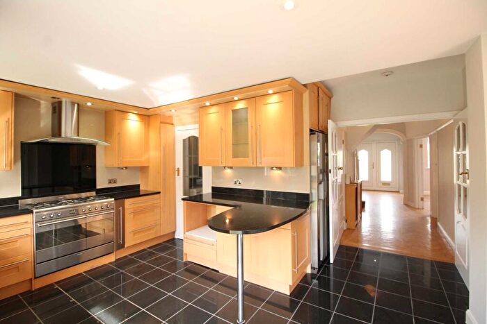 4 Bedroom Semi-Detached House To Rent In Amberwood Rice, New Malden, KT3