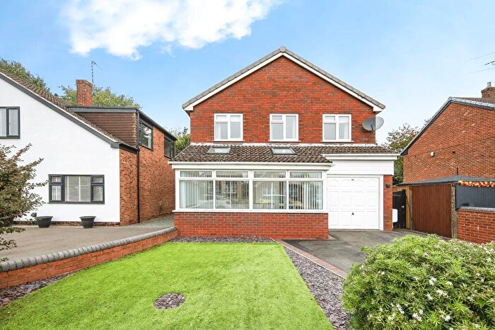 3 Bedroom Detached House For Sale In Croft Road, Atherstone, Warwickshire, CV9