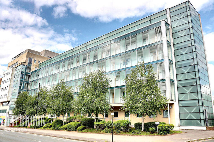 2 Bedroom Apartment For Sale In Bramall Lane, Sheffield, S2