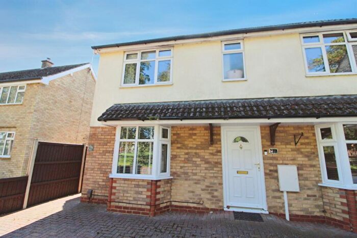 2 Bedroom Semi-Detached House For Sale In Dunkirk Avenue, NN14