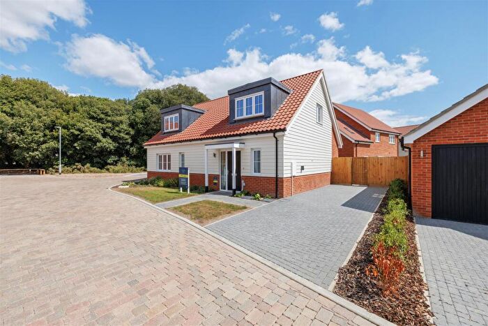 3 Bedroom Chalet For Sale In Gatekeeper Green, Reydon, Southwold, IP18