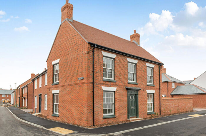 3 Bedroom Semi-Detached House For Sale In Mountbatten Park, Hoe Lane, North Baddesley, Hampshire, SO52