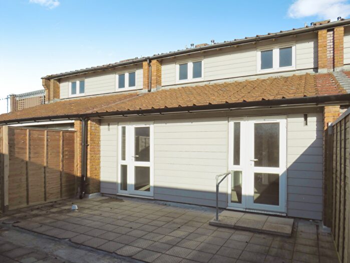 1 Bedroom Flat To Rent In Orton Goldhay, Peterborough, Cambridgeshire, PE2