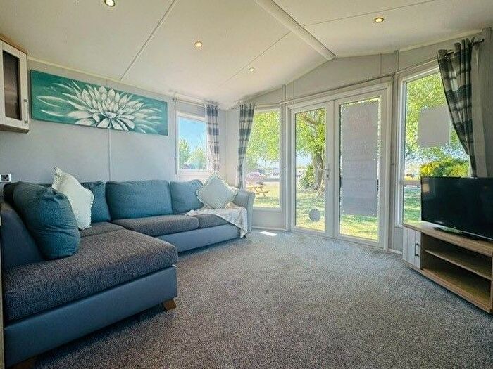 3 Bedroom Park Home For Sale In Dovercourt Haven Caravan Park, Low Road, Harwich, CO12