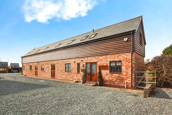 3 Bedroom Semi-Detached House For Sale In Kineton Road, Gaydon, CV35