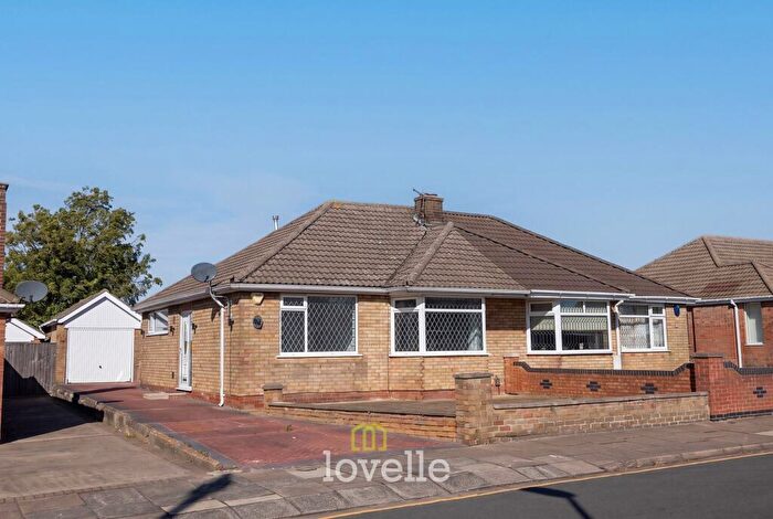 3 Bedroom Semi-Detached Bungalow For Sale In Philip Avenue, Cleethorpes, DN35