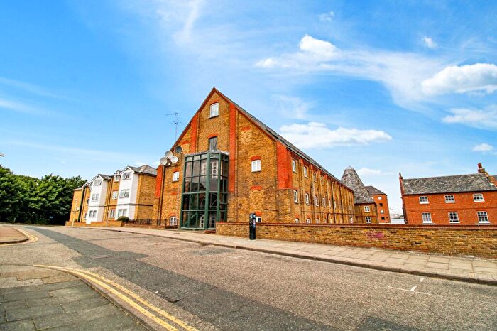 1 Bedroom Flat To Rent In The Maltings, Clifton Road, Gravesend, Kent, DA11