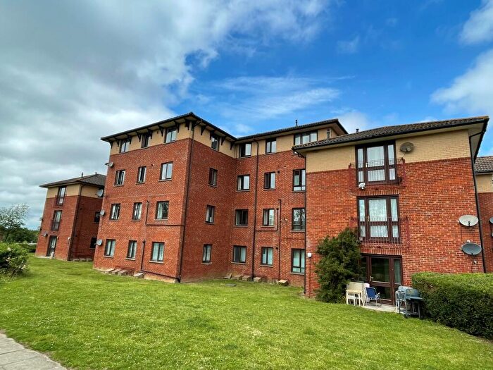 2 Bedroom Flat For Sale In Moorgate, Milton Keynes, MK6