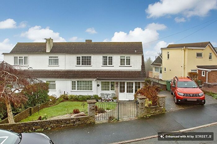 3 Bedroom Semi-Detached House For Sale In Maudlin Drive, Teignmouth, TQ14