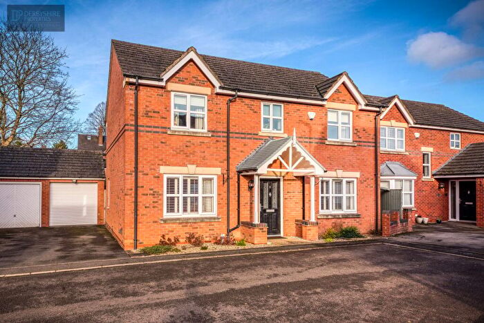 4 Bedroom Detached House For Sale In Watchorn Lawns, Alfreton, DE55