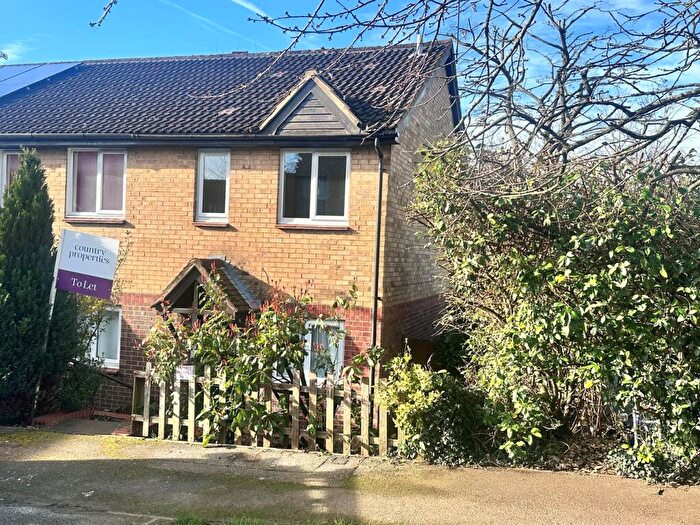 2 Bedroom End Of Terrace House To Rent In Gilderdale, Luton, LU4