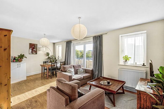 2 Bedroom Flat For Sale In Nelson's Row, London, SW4