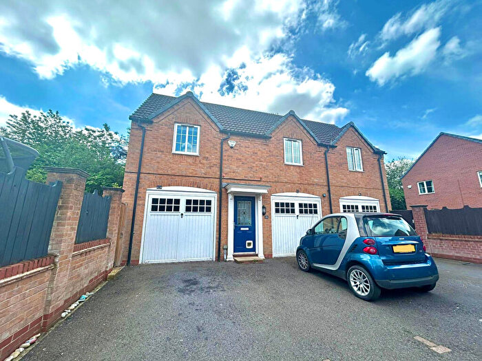 2 Bedroom Apartment To Rent In Swale Grove, Bingham, NG13
