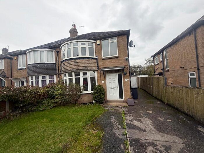 3 Bedroom Semi-Detached House To Rent In Carr Manor View, Leeds, LS17