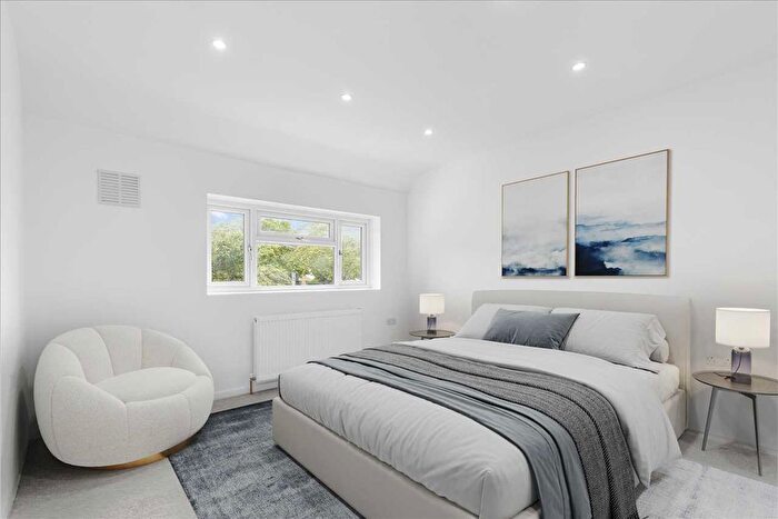 3 Bedroom End Of Terrace House To Rent In Bowen Drive, Dulwich, SE21