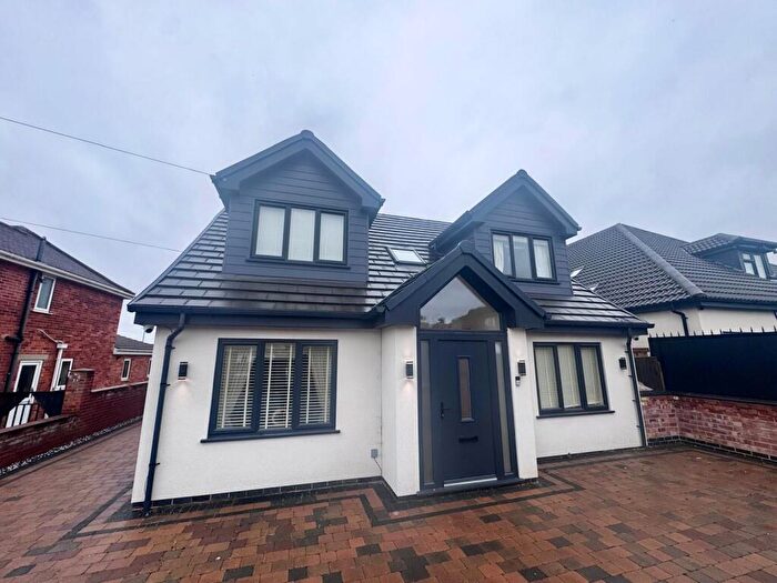 5 Bedroom House To Rent In Prestwood Drive, Beechdale, NG8