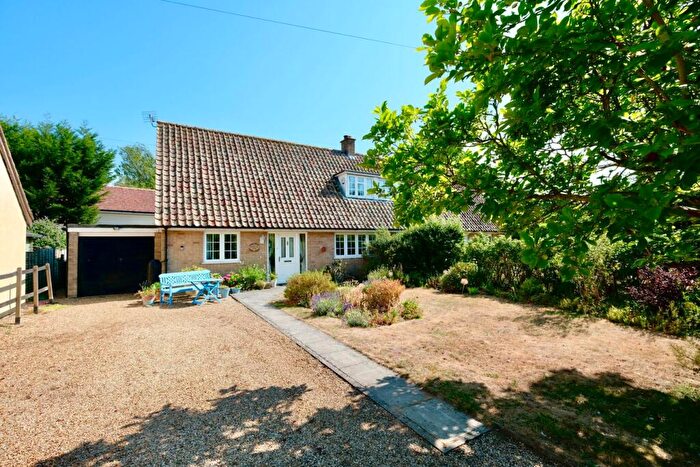 3 Bedroom Semi-Detached House For Sale In Hatchet Lane, Stonely, PE19