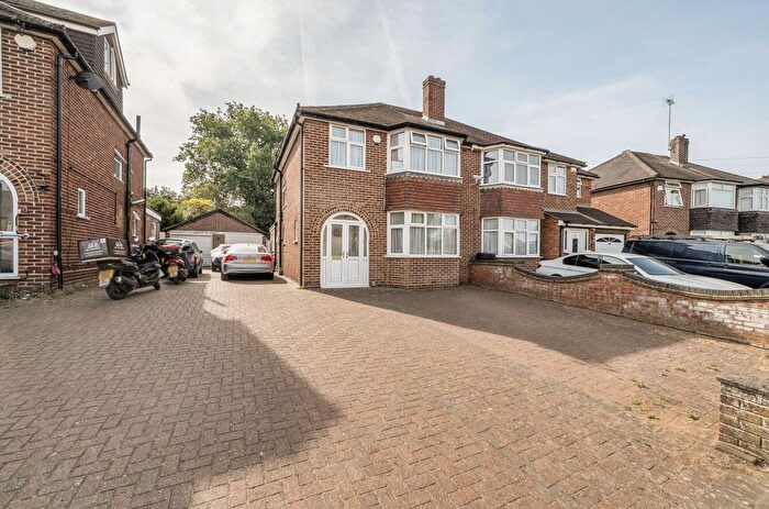 3 Bedroom Semi-Detached House For Sale In Chiltern Crescent, Earley, Reading, RG6