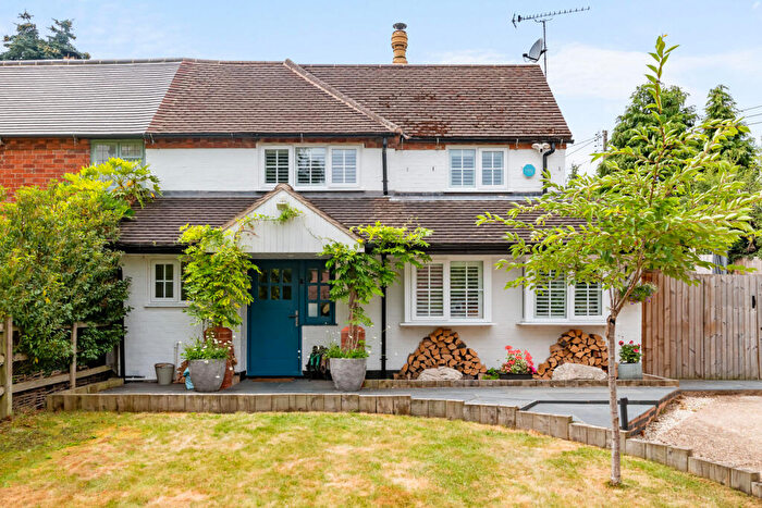 3 Bedroom Semi-Detached House For Sale In Lapworth Street, Lowsonford, Warwickshire, B95