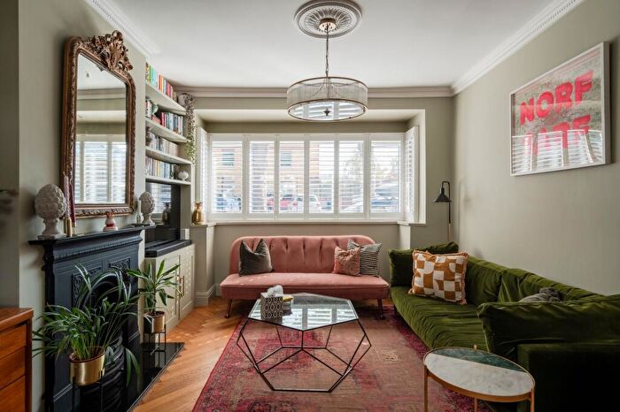 3 Bedroom Terraced House For Sale In Farmer Road, Leyton, London, E10