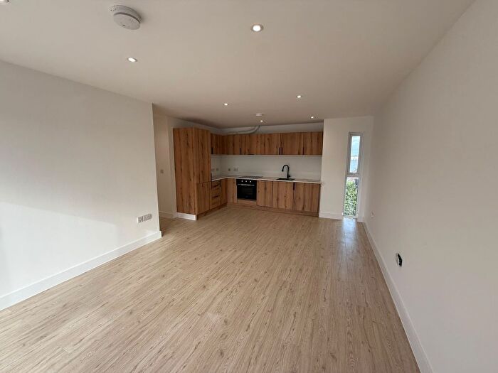 2 Bedroom Flat To Rent In St. Brides Road, Egremont, CH44
