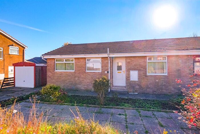 2 Bedroom Semi-Detached Bungalow For Sale In Heathmoor Park Road, Halifax, HX2