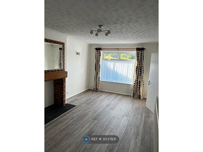 3 Bedroom Semi-Detached House To Rent In Rushford Drive, Nottingham, NG8