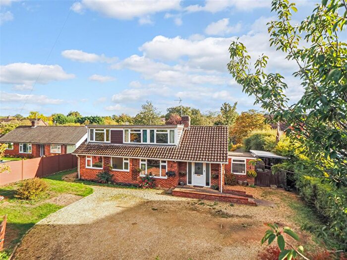 4 Bedroom Detached House For Sale In Picket Piece, Andover, SP11