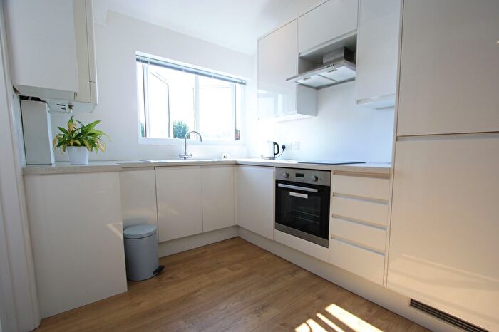 1 Bedroom Flat To Rent In Brighton Road, South Croydon, CR2