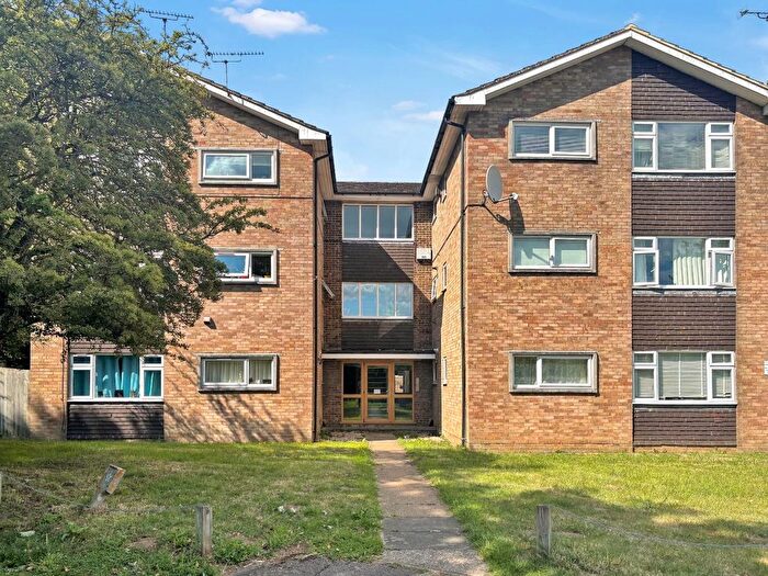 1 Bedroom Flat For Sale In Bybrook Court, Kennington, Ashford, TN24