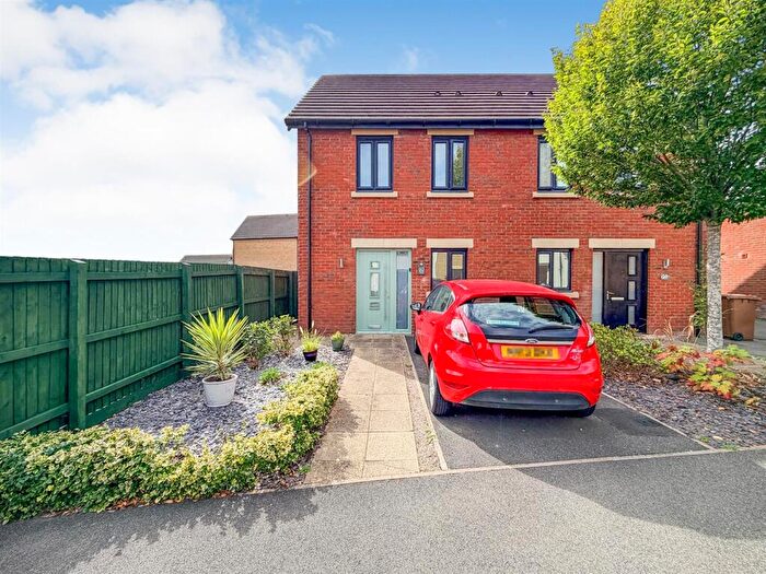 2 Bedroom Semi-Detached House For Sale In Epping Road, Corby, NN18