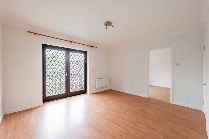 1 Bedroom Flat To Rent In Robina Close, Northwood, HA6