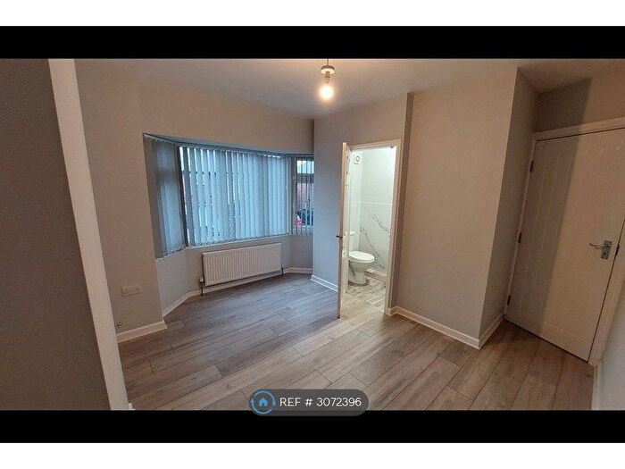 4 Bedroom Semi-Detached House To Rent In Jackson Avenue, Mickleover, Derby, DE3