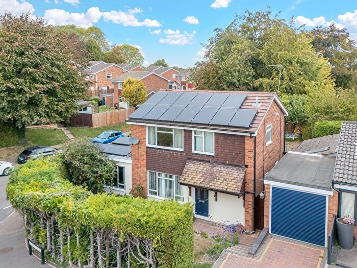 4 Bedroom Detached House For Sale In Lingfield Road, Royston, SG8
