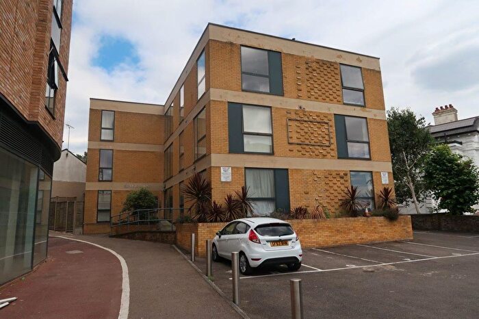 1 Bedroom Flat For Sale In Elwick Road, Ashford, TN23