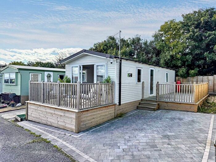 2 Bedroom Mobile/park Home For Sale In Coast Road, Blackhall Colliery, Hartlepool, TS27