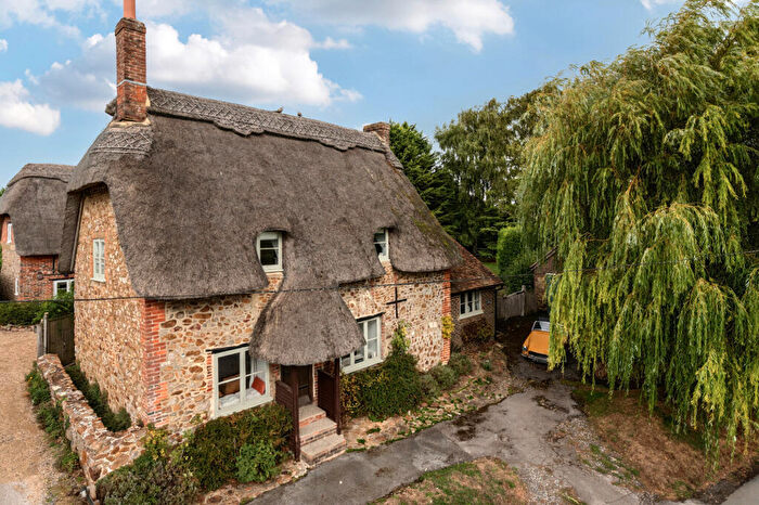 2 Bedroom Detached House For Sale In Upper Lambourn, Hungerford, RG17