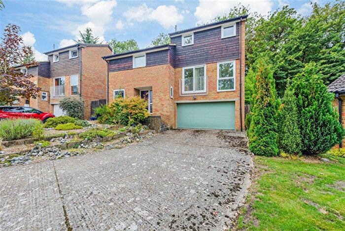 4 Bedroom Detached House For Sale In Redhill Wood, New Ash Green, Kent, DA3
