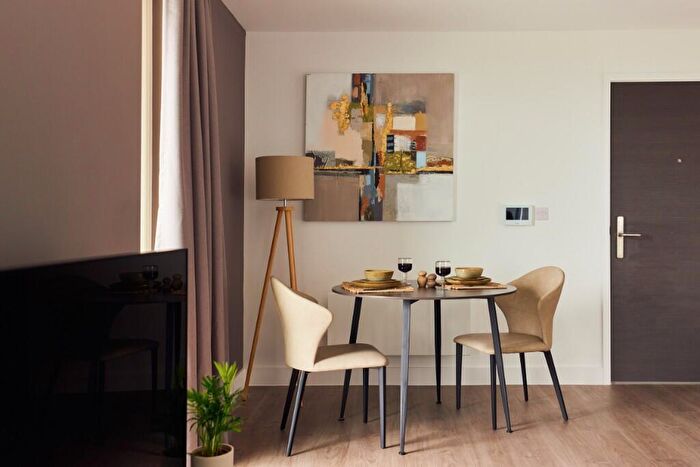 1 Bedroom Apartment To Rent In Avebury Boulevard, Central Milton Keynes, Milton Keynes, MK9