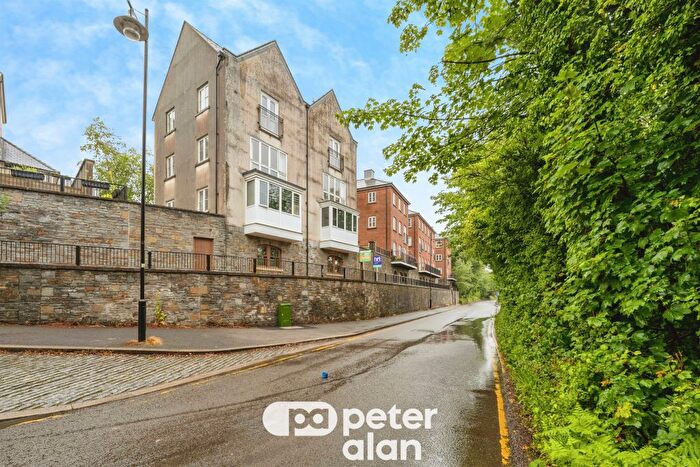 2 Bedroom Flat For Sale In Meadow Bank, Llandarcy, Neath, SA10
