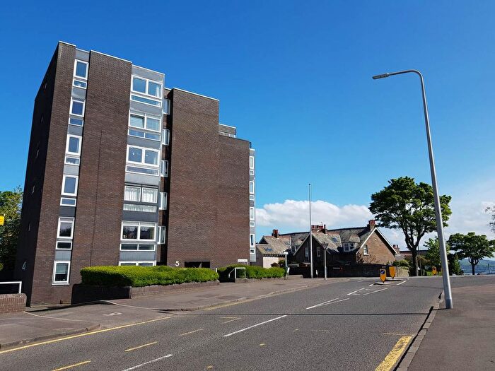 2 Bedroom Flat To Rent In Balgay Road, Dundee, DD2