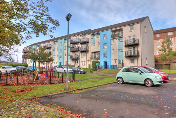 2 Bedroom Apartment For Sale In Whitehill Crescent, Clydebank, G81