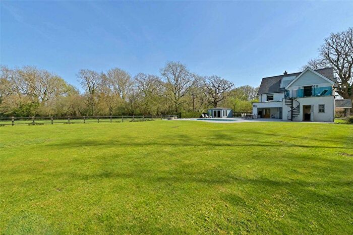 5 Bedroom Detached House For Sale In Ascot Road, Holyport, Maidenhead, Berkshire, SL6